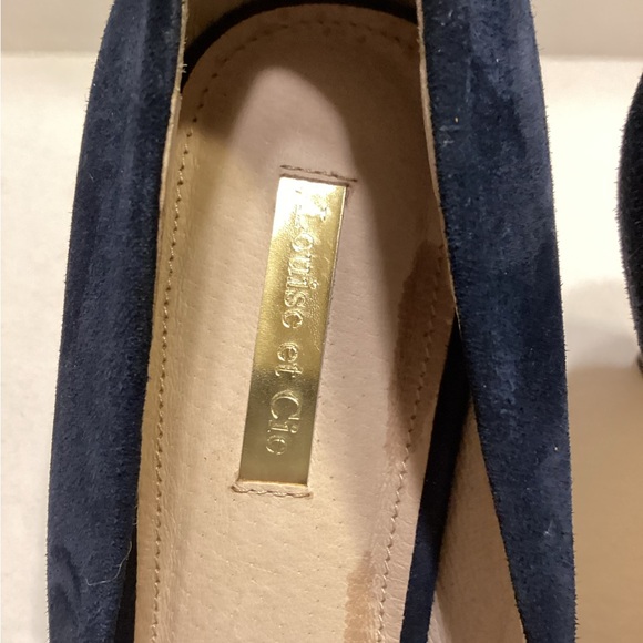 Elegant Navy Blue Women's Shoes - Picture 9 of 11